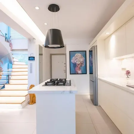 Luxury And Special Design In Hisaroenue Center -villa Bling Premium Villa *
